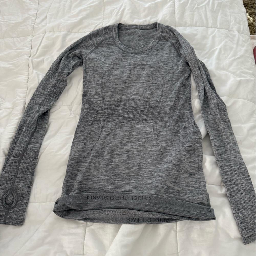 Lululemon swiftly tech size 8 striped black and white Like New